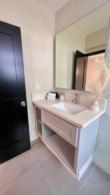 Luxury Condo Downtown Росарито Екстериор снимка
